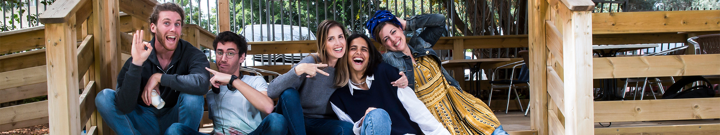 מלגה פה, בשערי מדע ומשפט!